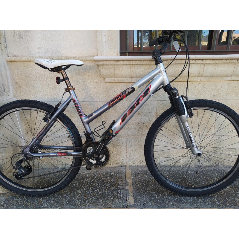 BICICLETA(SEGUNDA MANO) BH   OVER X 480 26''