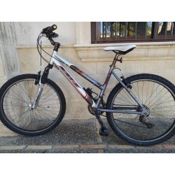 BICICLETA(SEGUNDA MANO) BH   OVER X 480 26''