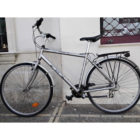 BICICLETA(SEGUNDA MANO)BH WINDSOR 700 HIBRIDA