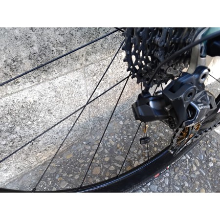 BICICLETA( SEMINUEVA)CARBONO TREK DOMANE  700