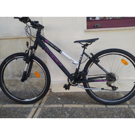 BICICLETA( SEMINUEVA) WST COSMO 26''