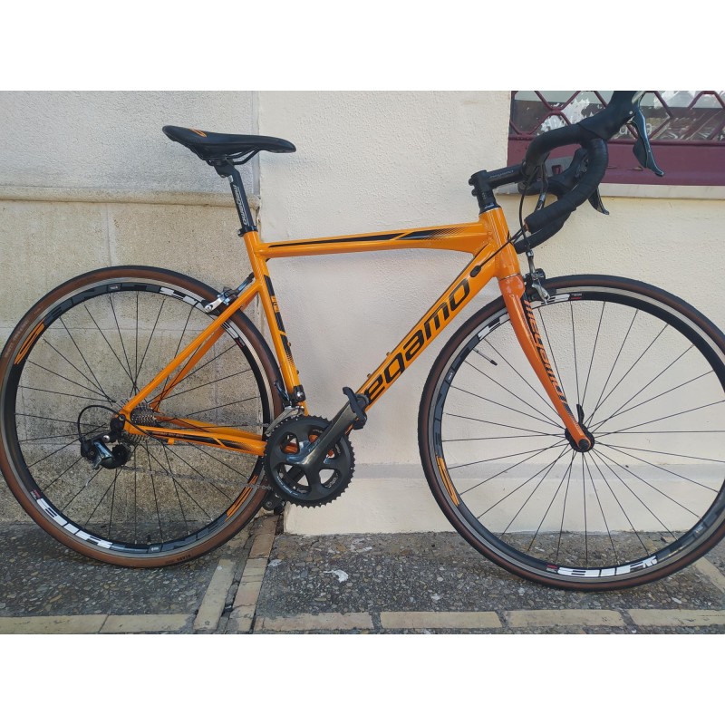 BICICLETA(SEGUNDA MANO)CARRETERA MEGAMO RIO 700