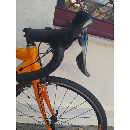 BICICLETA(SEGUNDA MANO)CARRETERA MEGAMO RIO 700