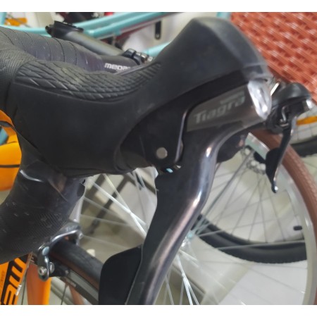 BICICLETA(SEGUNDA MANO)CARRETERA MEGAMO RIO 700