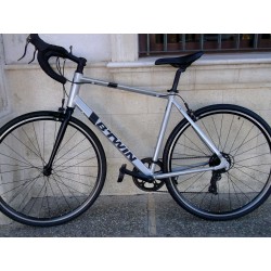 BICICLETA (SEMINUEVA)B´TWIN 700 CARRETERA