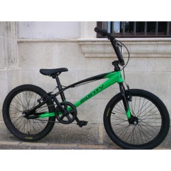 BICICLETA BMX (NUEVA)MONTY...