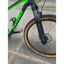 BICICLETA(SEMINUEVA)CARBONO STEVENS SONORA 29''